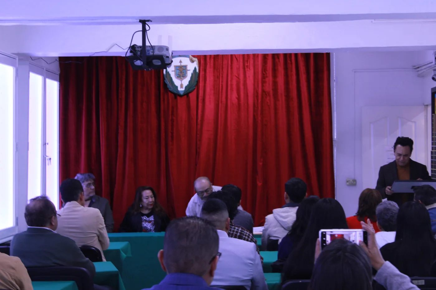 Ceremonia académica en la Escuela Libre Thomas Alva Edison (ELTAE), CDMX